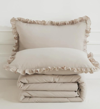 Lightweight Summer Quilt - Ruffled Design